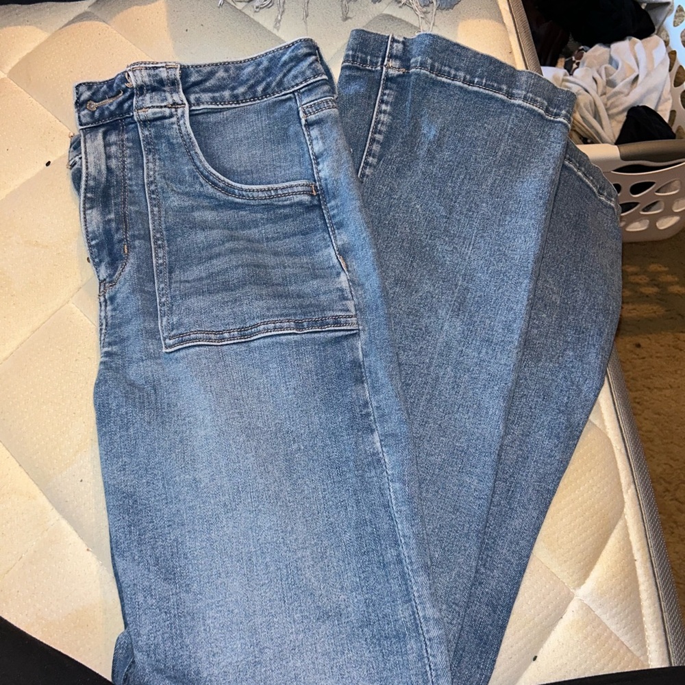 American Eagle Outfitters Light Blue Wide-Leg Jeans - Picture 2 of 2